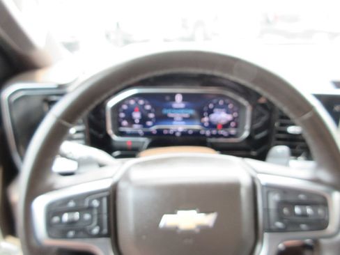 Certified 2024 Chevrolet Silverado 1500 LTZ w/ LTZ Convenience Package II AWD/4WD image 33