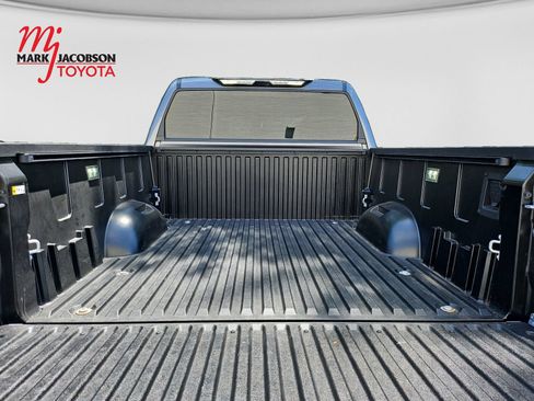 Used 2025 Toyota Tundra SR5 w/ SR5 Premium Package AWD/4WD image 20