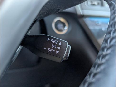 Used 2017 Toyota Sienna Limited Premium image 15