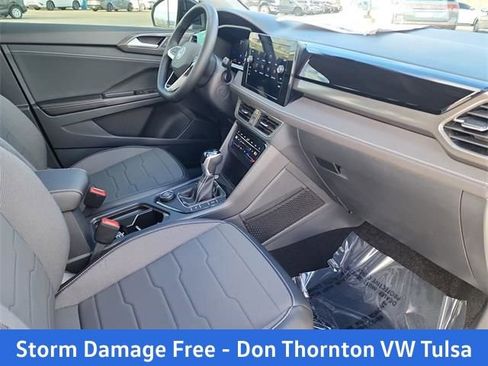 New 2026 Volkswagen Taos SE AWD/4WD image 16