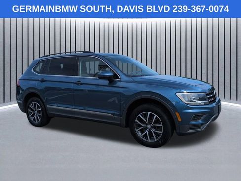 Used 2020 Volkswagen Tiguan SE w/ Panoramic Sunroof Package AWD/4WD image 3