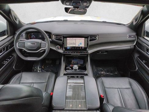 Used 2022 Jeep Wagoneer Series II w/ Premium Group I image 19