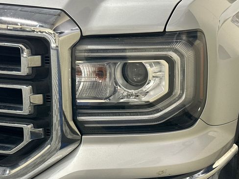 Used 2017 GMC Sierra 1500 SLE w/ SLE Value Package image 48