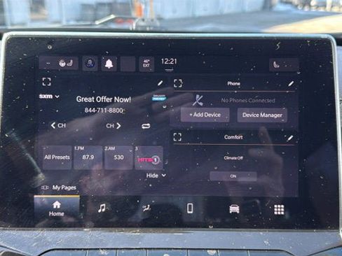 Used 2023 Jeep Compass Latitude w/ Sun and Sound Group AWD/4WD image 19