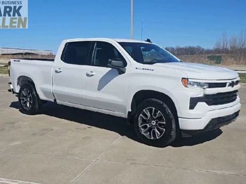 Used 2025 Chevrolet Silverado 1500 RST AWD/4WD image 2