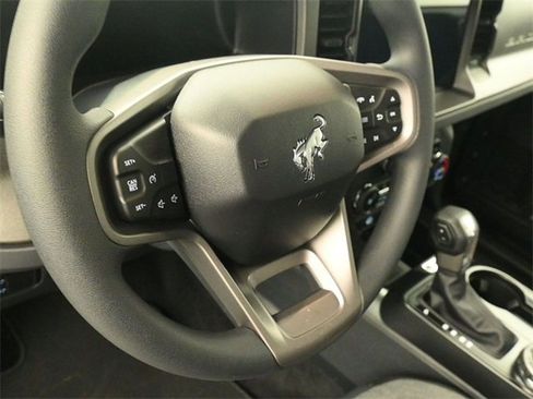 New 2025 Ford Bronco Base image 14