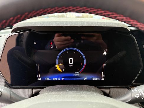 Used 2025 Chevrolet TrailBlazer RS w/ Convenience Package image 25