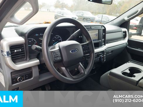 Used 2025 Ford F350 XLT image 23