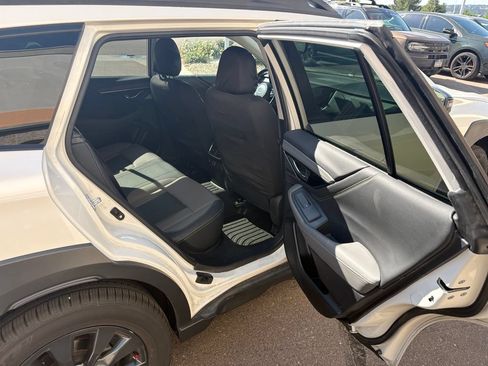 Used 2024 Subaru Outback Onyx Edition XT AWD/4WD image 27