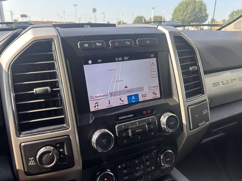 Used 2019 Ford F250 Lariat w/ Lariat Ultimate Package AWD/4WD image 25