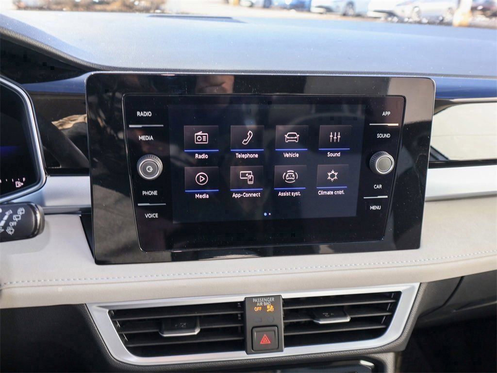 New 2026 Volkswagen Taos SE AWD/4WD image 18