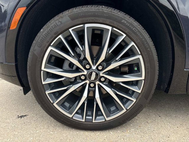 Used 2024 Cadillac XT4 Sport FWD image 7