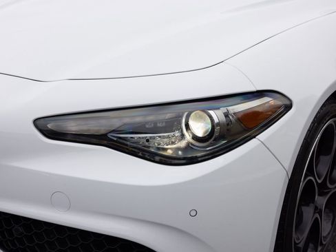 Used 2023 Alfa Romeo Giulia Veloce image 15