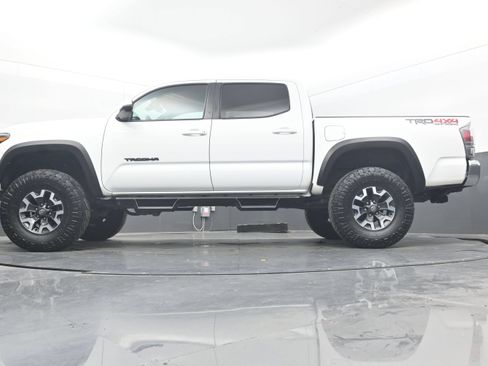 Used 2023 Toyota Tacoma TRD Off-Road AWD/4WD image 27