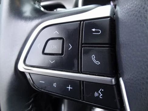 Used 2022 Toyota Highlander XLE image 25