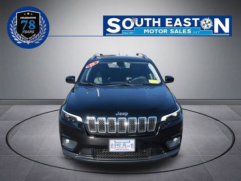 Used 2019 Jeep Cherokee Latitude Plus w/ Cold Weather Group image 3