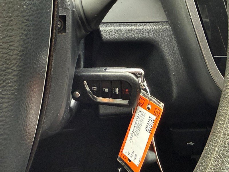 Used 2024 Toyota Camry LE FWD image 30