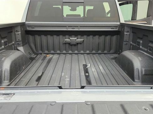 New 2026 Chevrolet Silverado 1500 High Country AWD/4WD image 19