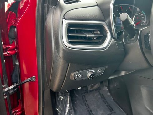 Used 2021 Chevrolet Equinox LT image 60