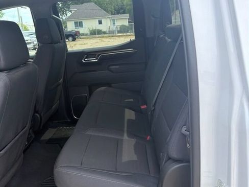 Used 2023 Chevrolet Silverado 1500 LT AWD/4WD image 8