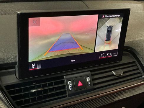 Used 2023 Audi SQ5 Premium Plus w/ Premium Plus Package image 3