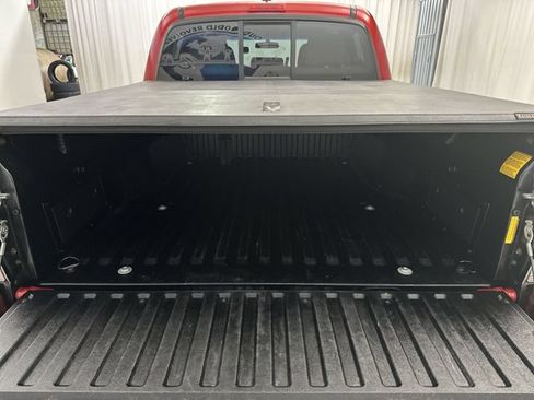 Used 2015 Toyota Tacoma 4x4 Double Cab w/ SR5 Package image 21