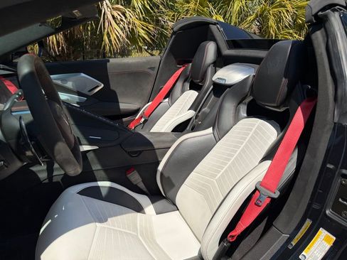 Used 2023 Chevrolet Corvette Stingray Premium Conv RWD image 16