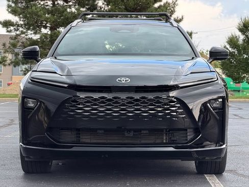 Certified 2025 Toyota Crown Signia w/ Advanced Technology Package AWD/4WD image 10