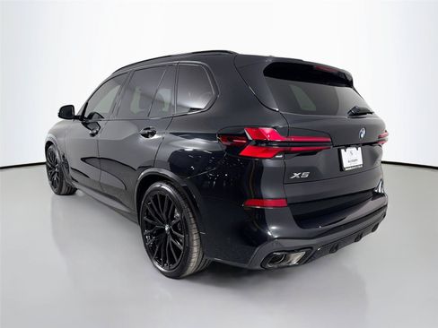New 2026 BMW X5 xDrive40i w/ M Sport Package AWD/4WD image 13