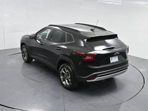 Used 2026 Chevrolet Trax LT w/ Sunroof Package FWD image 65