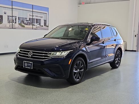 Certified 2023 Volkswagen Tiguan SE FWD image 4