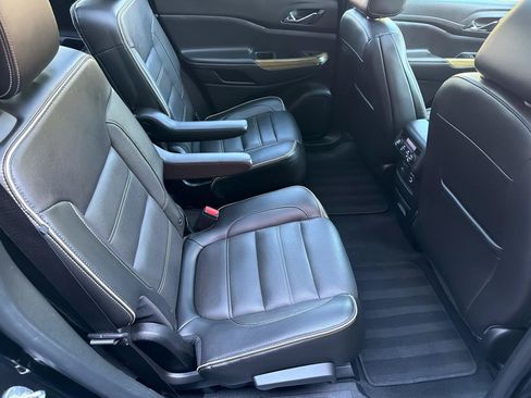 Used 2019 GMC Acadia Denali w/ Technology Package AWD/4WD image 13