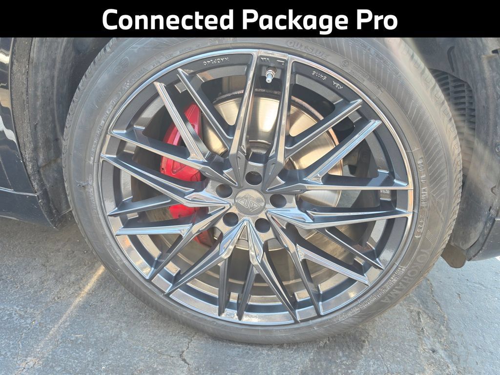 Used 2022 BMW X5 xDrive40i w/ M Sport Package AWD/4WD image 5