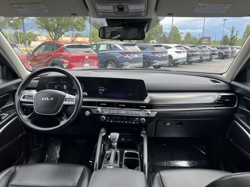 Used 2025 Kia Telluride S AWD/4WD image 24