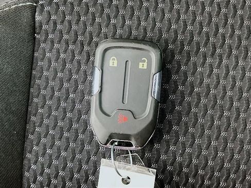 Used 2024 GMC Terrain SLE image 27