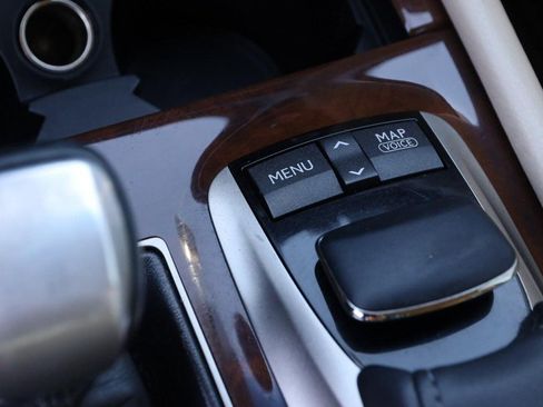 Used 2013 Lexus LS 460 w/ Comfort Pkg image 20