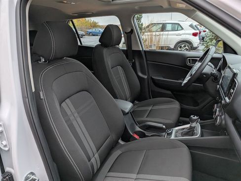 Certified 2024 Hyundai Venue SEL image 12