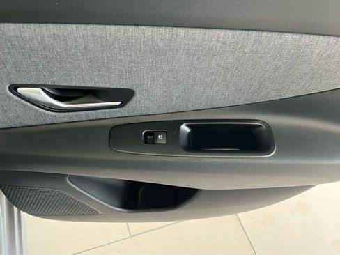 New 2026 Hyundai Elantra Limited FWD image 22