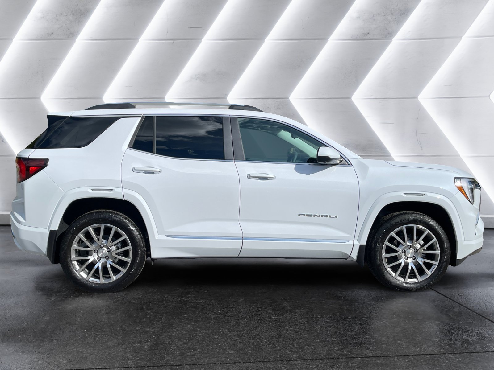 New 2027 GMC Terrain Denali w/ LPO, Floor Liner Package AWD/4WD image 7