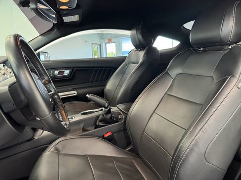 Used 2018 Ford Mustang GT Premium w/ Black Accent Package RWD image 13