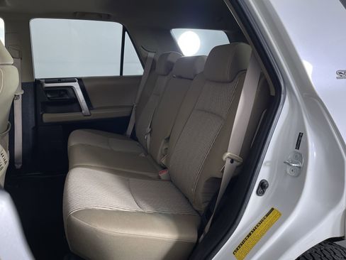 Used 2010 Toyota 4Runner SR5 AWD/4WD image 21