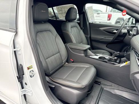 New 2026 Buick Envista Avenir image 24