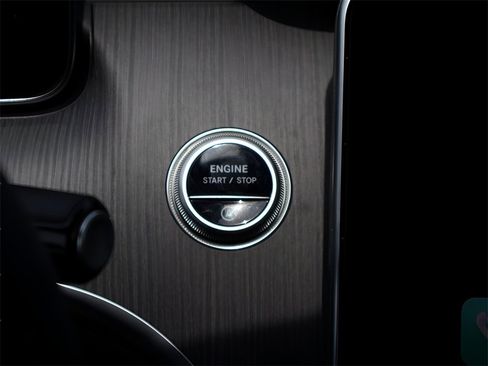 New 2025 Mercedes-Benz C 300 4MATIC Sedan image 29