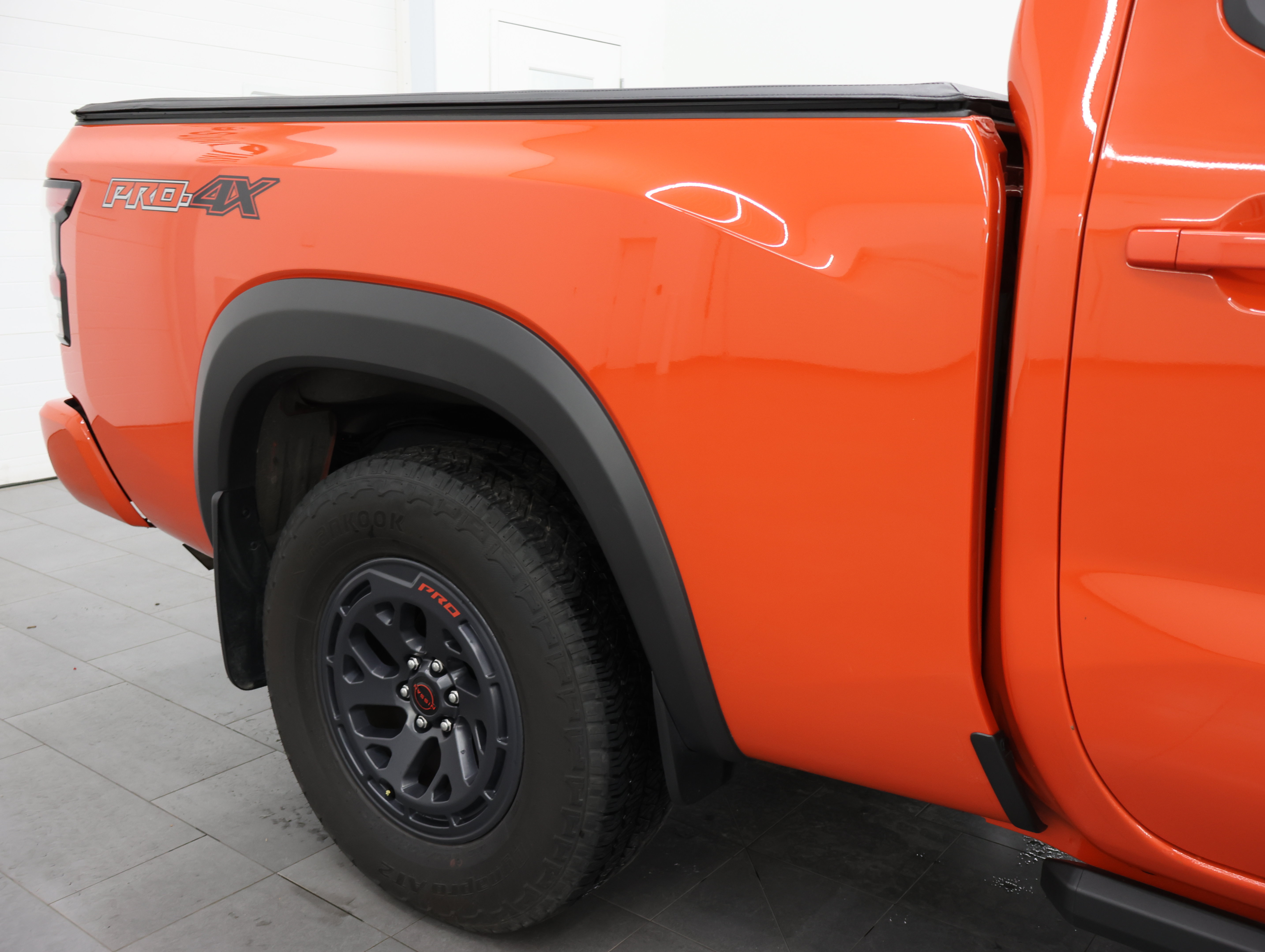 Used 2025 Nissan Frontier PRO-4X AWD/4WD image 25