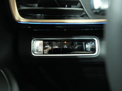 New 2025 Buick Envision Sport Touring image 33