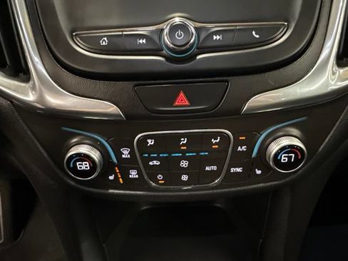 Used 2018 Chevrolet Equinox LT AWD/4WD image 17
