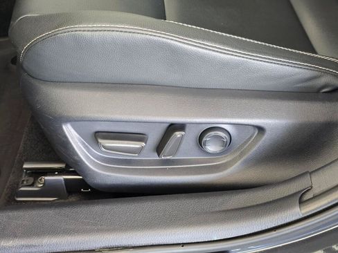 Certified 2025 Toyota Camry SE AWD/4WD image 16