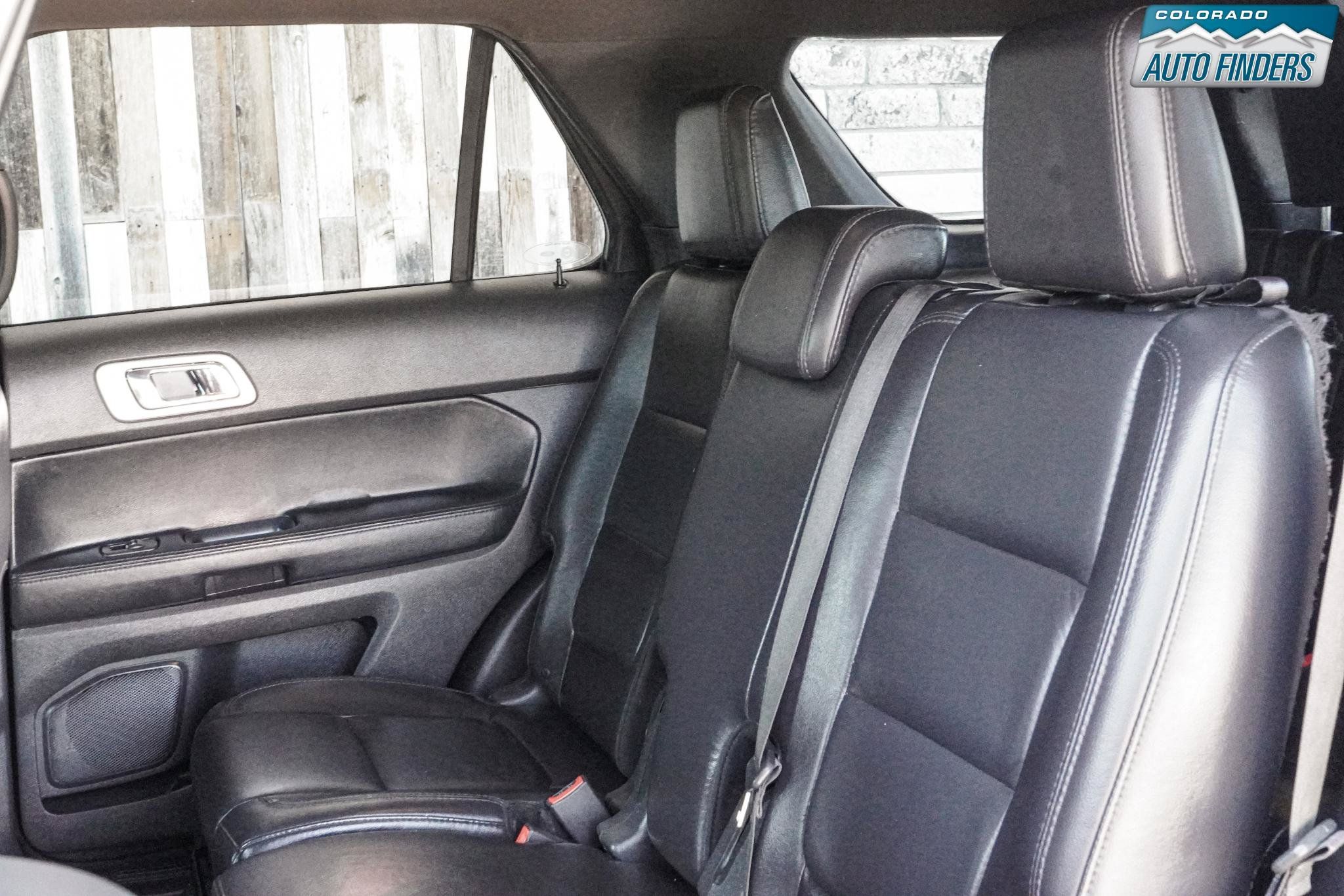 Used 2015 Ford Explorer XLT w/ Equipment Group 202A AWD/4WD image 26