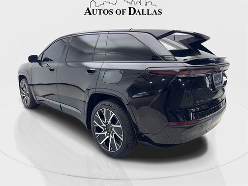 Used 2025 Jeep Wagoneer S Limited image 9