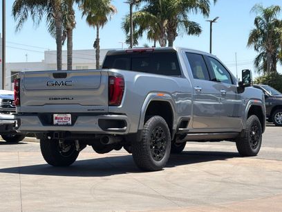 New 2026 GMC Sierra 3500 Denali Ultimate w/ LPO, Black Badging Package